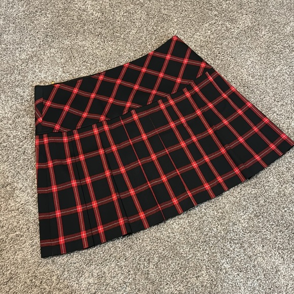 Trina Turk Skirt - Picture 6 of 9